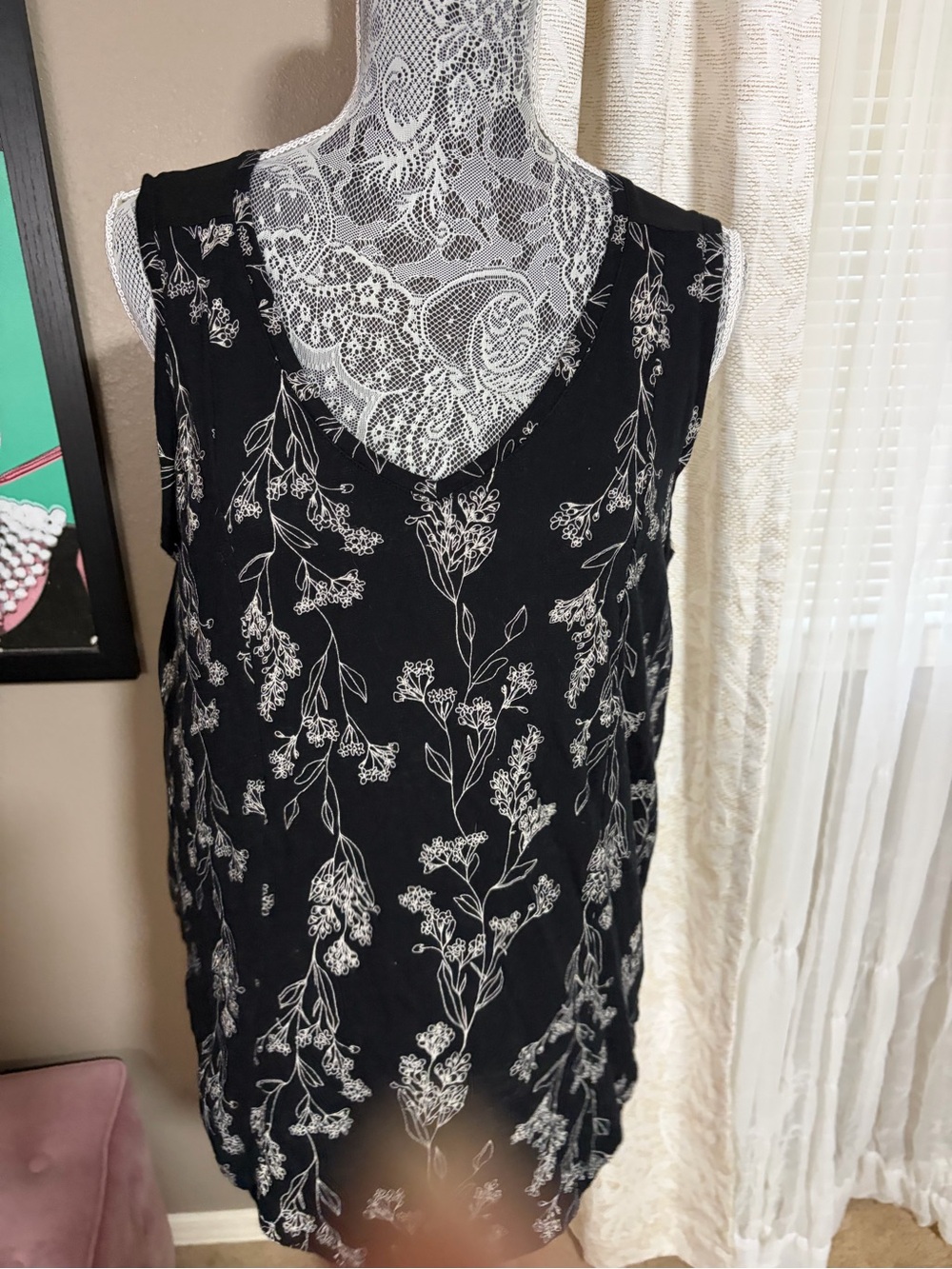 Old Navy Black Floral V-Neck Tank Top with sheer backing, Size Large